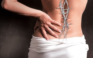 bolečine v hrbtu sredini